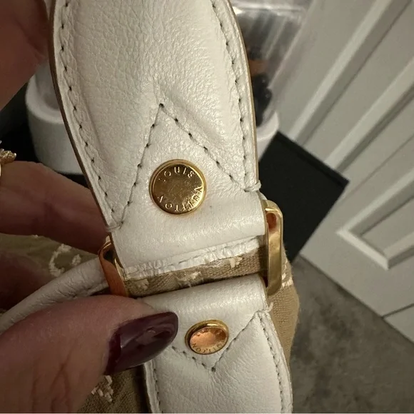 Louis Vuitton Sabia Bouzas PM Monogram Blonde White Shoulder Bag Cruise 2011 - Picture 9 of 15